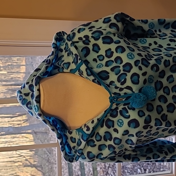 Fleece Hoodie Long Sleeping Shirt - Picture 2 of 8